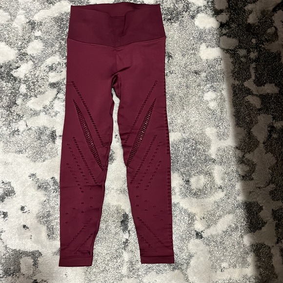 Victoria’s Secret leggings - Picture 2 of 4